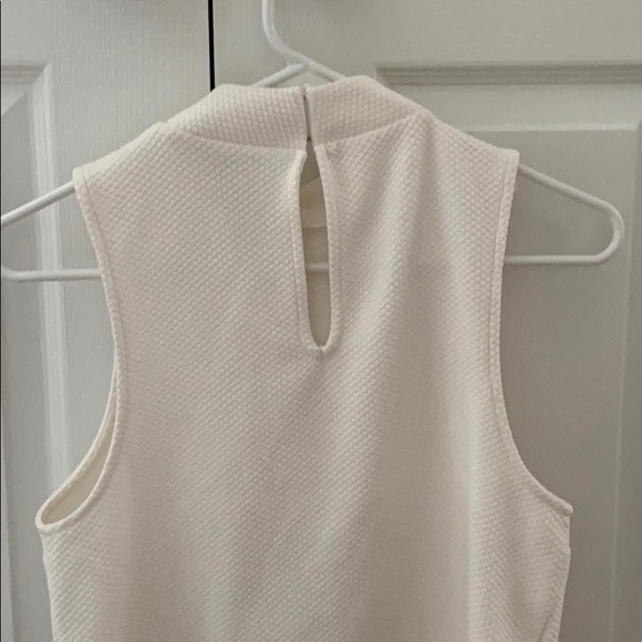 Express Textured Top - Picture 4 of 4